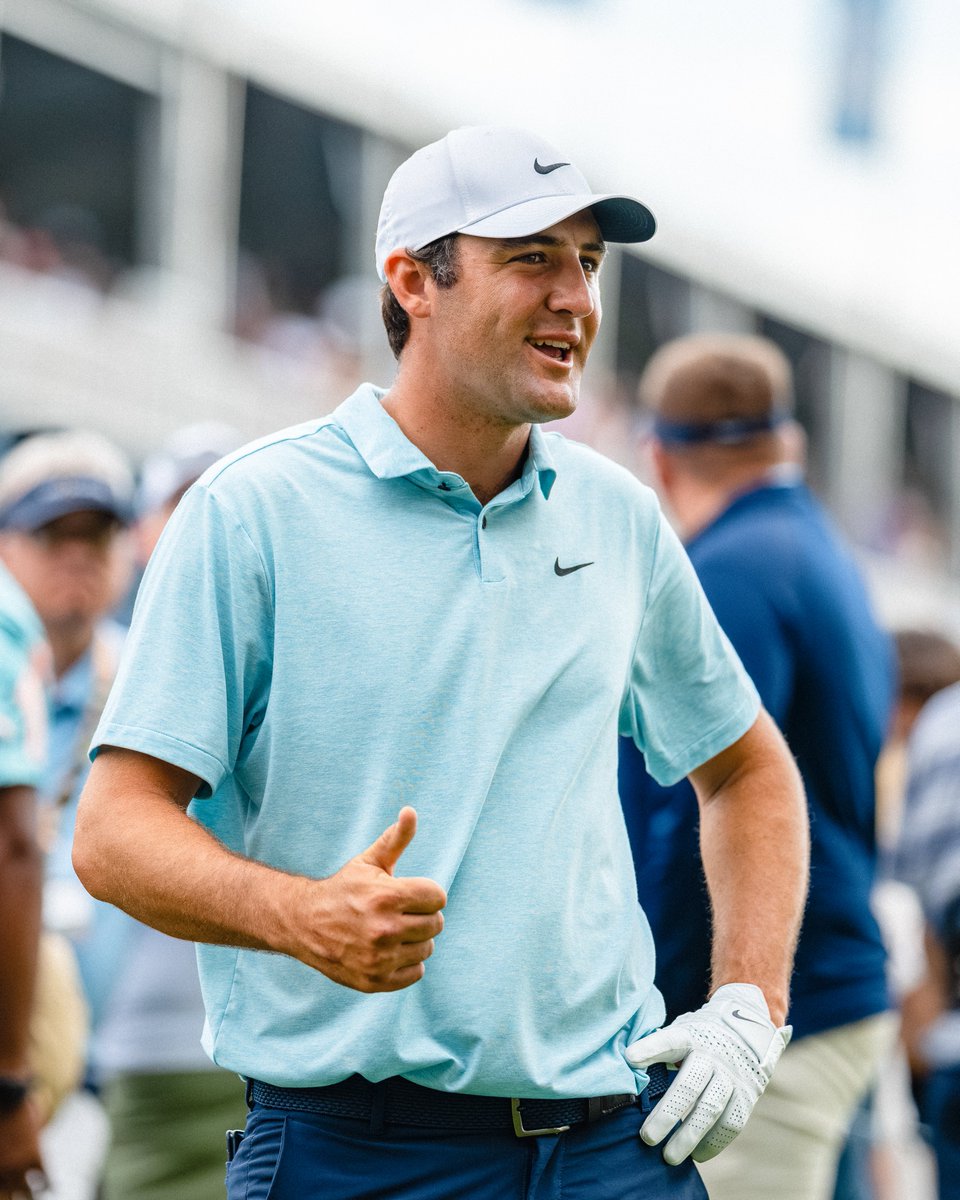 Guy is pretty good at golf.