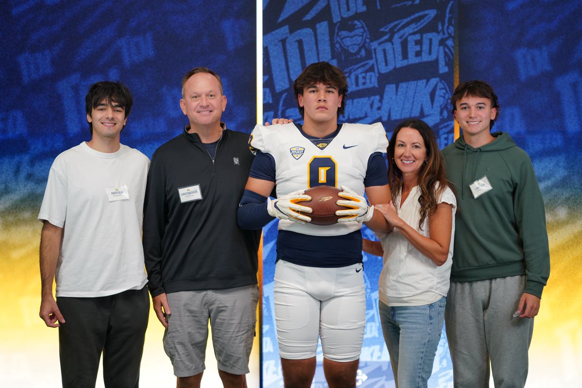Thank you to the <a href="/ToledoFB/">Toledo Football</a> Staff for having my family and I up this weekend!
