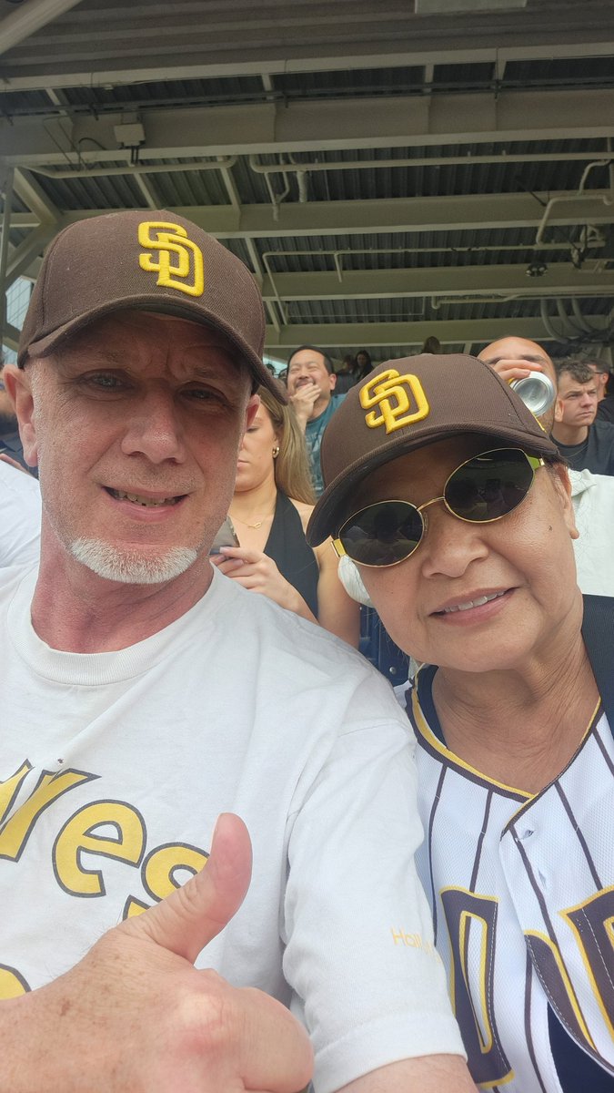 DrawTrebor66's tweet photo. Rob &amp; Jen @ #forthefaithful https://t.co/U6rSOoWdGI