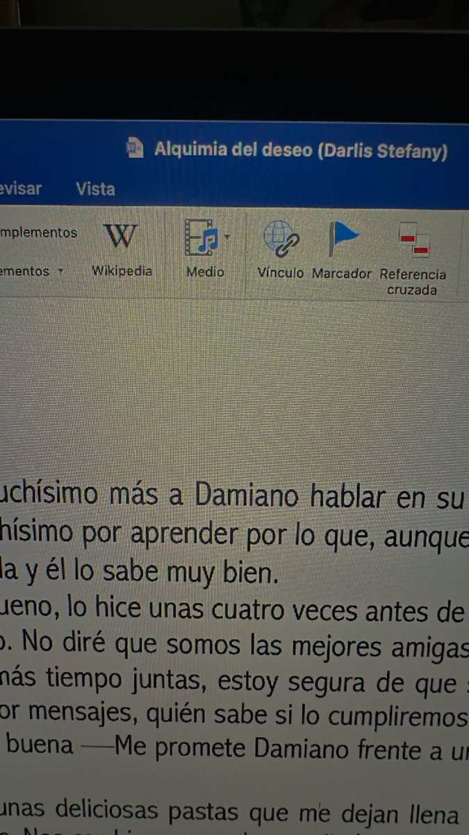 Editando el epílogo y esa nota de autora en agradecimientos me está carcomiendo, vamos a ver qué sale 👀