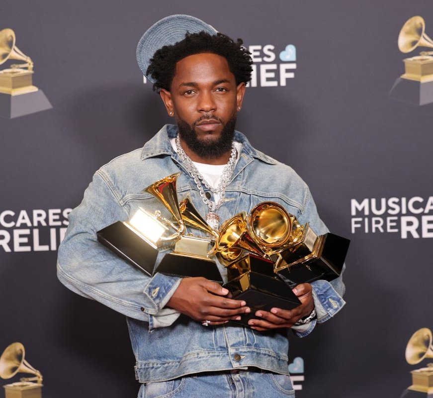 headkbot's tweet image. my favorite mc won the great rap war and then my club won a quadruple dfkm