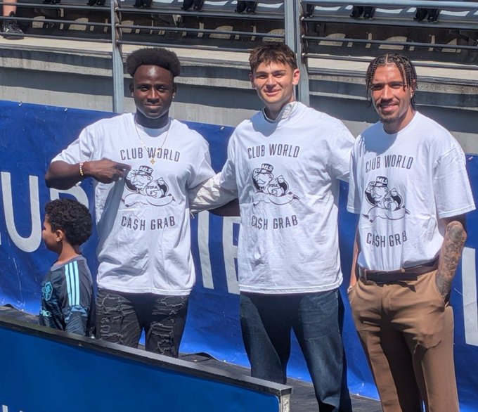 لاعبو سياتل ساوندرز. (إكس) 