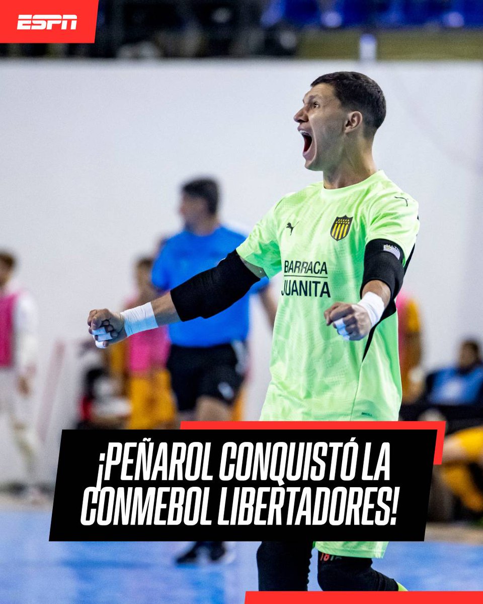 ESPNUruguay's tweet photo. 🏆 ¡#PEÑAROL CONQUISTÓ LA CONMEBOL #LIBERTADORES DE FUTBOL SALA! 

⚽️ El equipo aurinegro venció 3-1 a Magnus de Brasil para obtener el título continental por primera vez en su historia. https://t.co/Aqwgv9C4LY