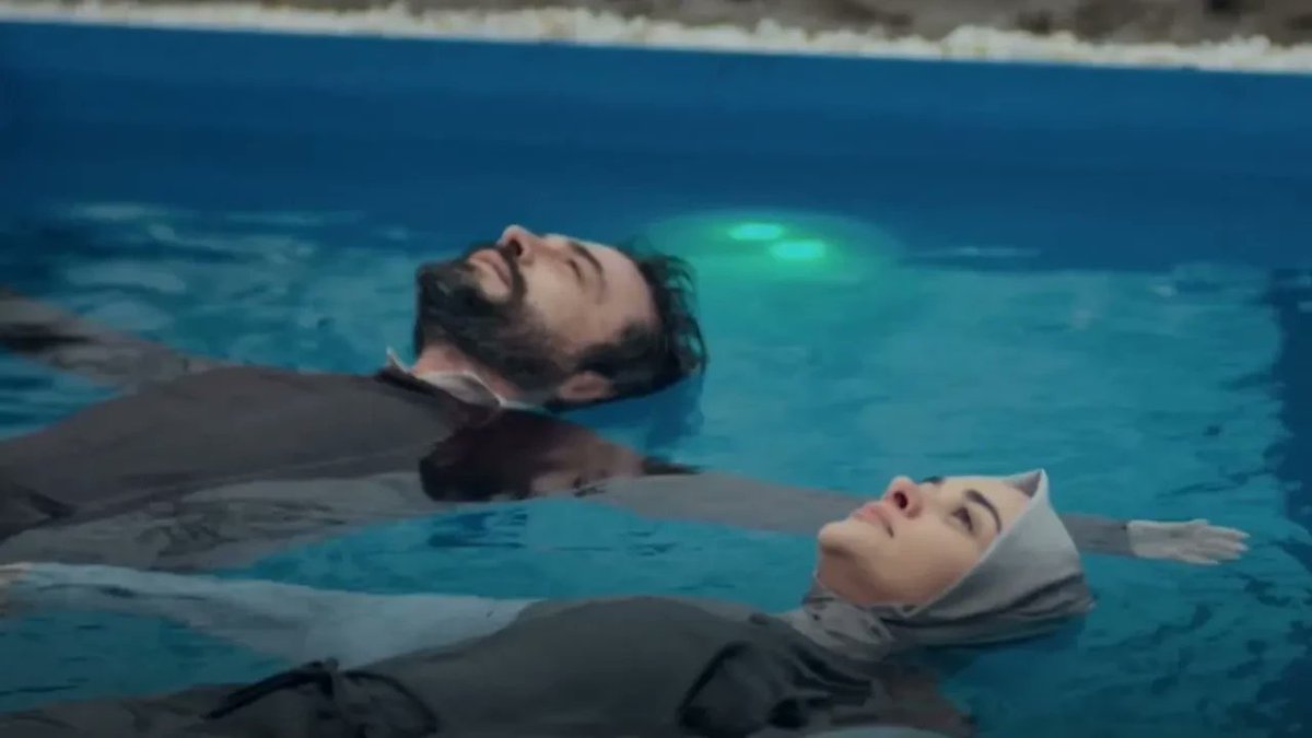 "kabullenmek bir intihar biçimiymiş.. "
#gassal

gassal 2. sezon da çok iyiydi. baki ne güzel sevdi ve dönüştü, bu karşılaşmayı gördü, hayata döndü.. birbirlerinde sevgi ve şifa buldular. sezon finali her detayıyla özenliydi. su öldürdü, su diriltti...doğumda ölümde yaşamda su..