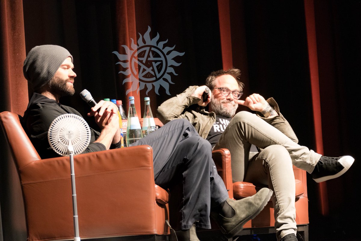 Mark trying to spare himself from being exorcised. 😆 But as Jared struggled with the exact wording, he was safe either way I guess. 
#purcon9 #SPNFamily #MarkSheppard