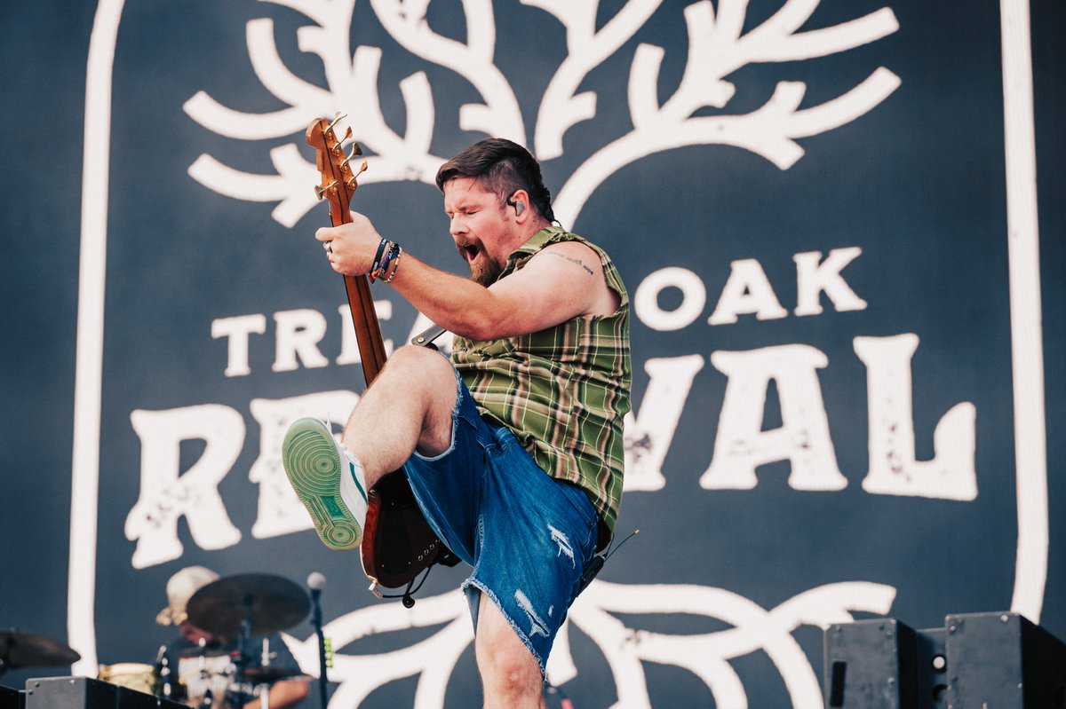 An ode to Bourbon and <a href="/TreatyOakMusic/">Treaty Oak Revival</a> 

📸 Nathan Zucker