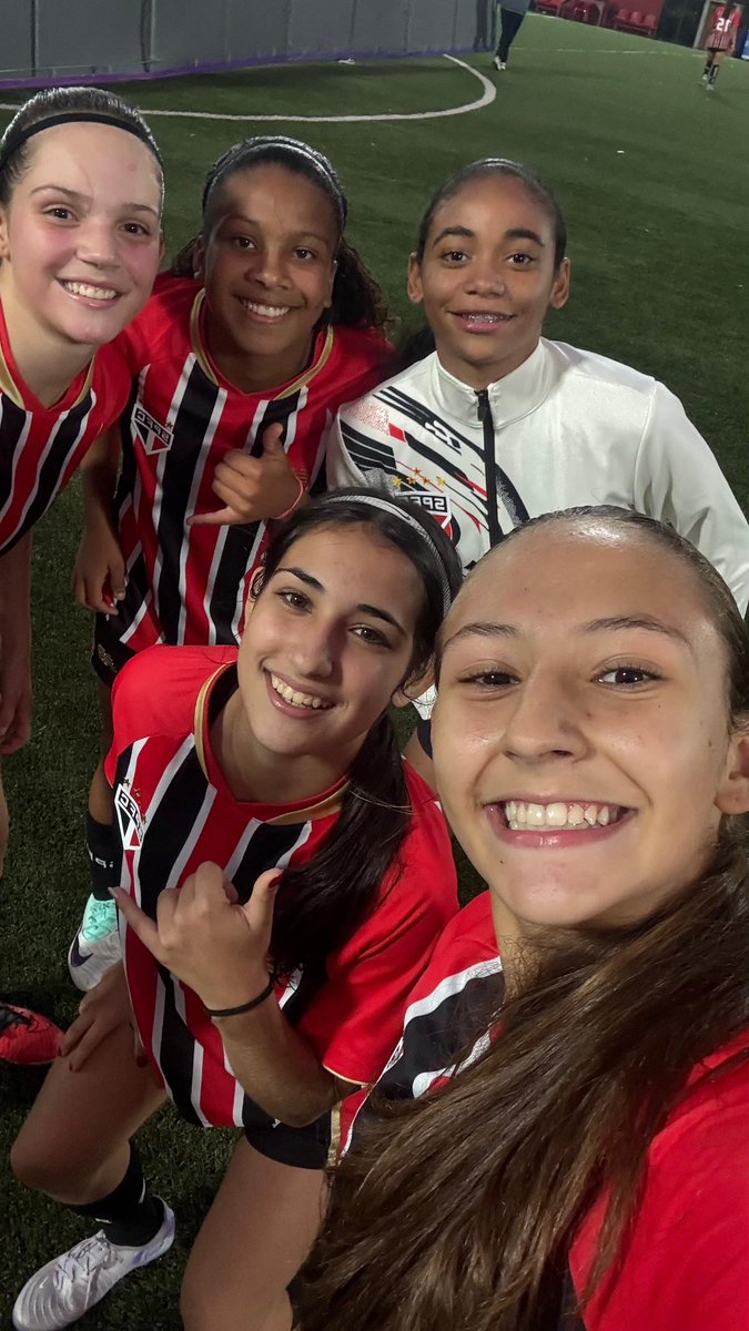 ☑️ Vitória da #BaseFeminina Sub-15! 

O São Paulo venceu o Paulista por 8 a 0 na terceira rodada do Paulistão Sub-15. Os gols do Tricolor foram marcados por Ju Dinis, Elo, Gigi Pires (3x), Nicoly, Duda Baute e um contra. ⚽️

Na próxima rodada, o São Paulo enfrenta o EC São Bento,