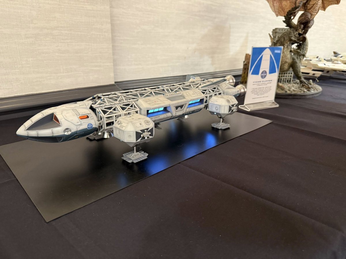 EagleAlpha1999's tweet image. More photos of Bill Krause's Tycho Clipper, taken this weekend at Wonderfest.