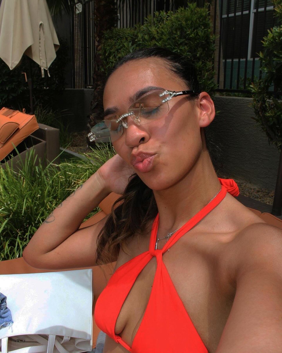 Toreetay_'s tweet photo. 🏀🤷🏽‍♀️ https://t.co/uSyilGBbd8