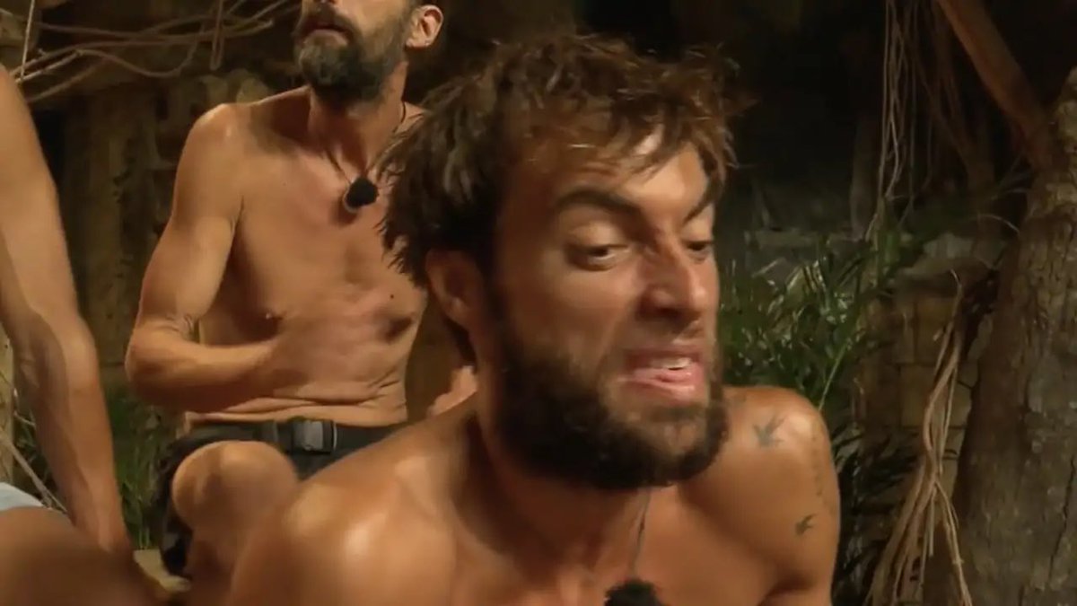 🏝️¿A QUIÉN CREÉIS EN ESTE CONFLICTO?🏝️ 

❤️—> Escassi
🔁—> Montoya

 #ConexiónHonduras13 #SV1J #SV2J