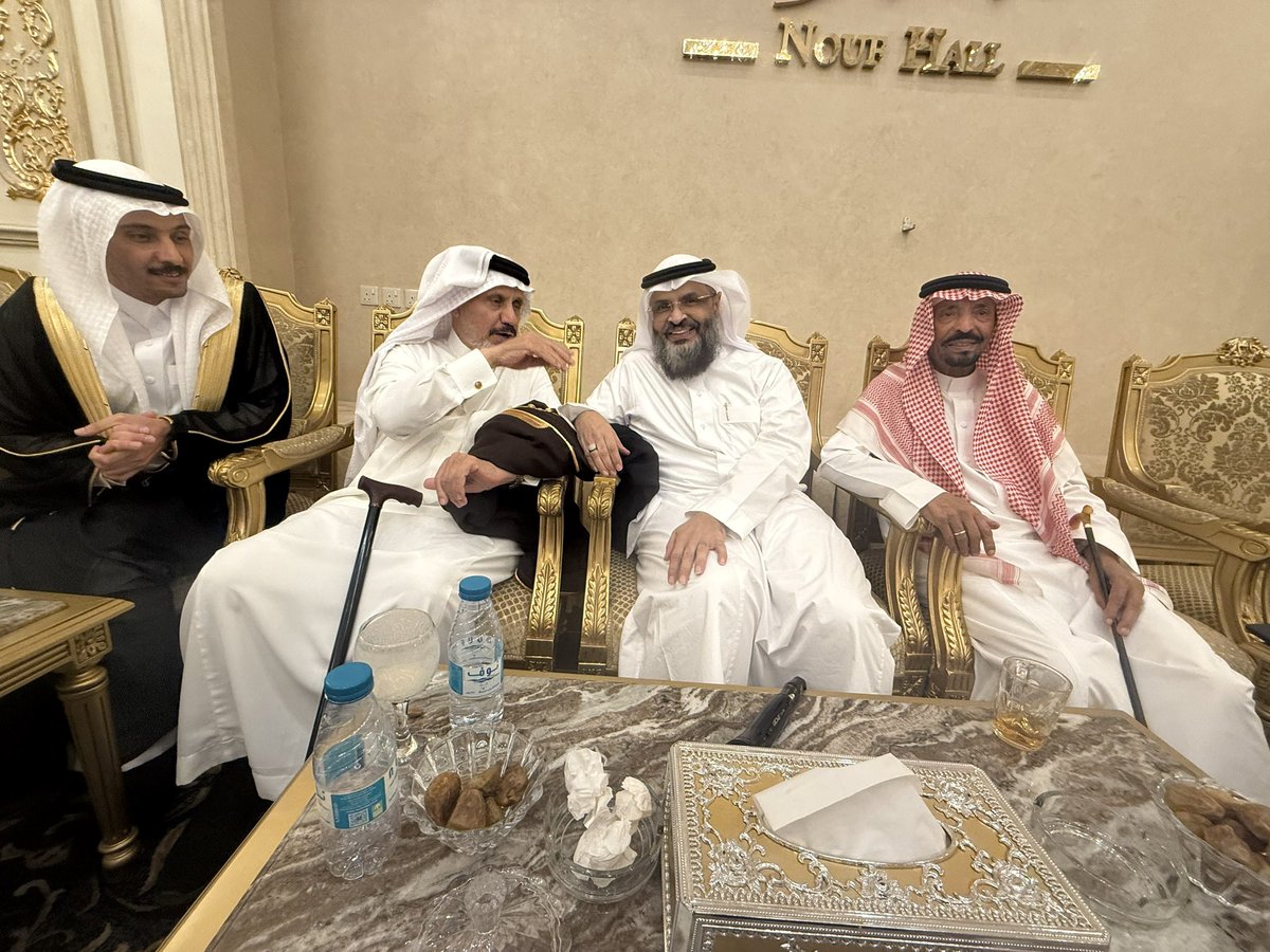 jomanalkarat's tweet photo. في أجواء تفيض بالفرح والمسرات، شهدت مدينة جدة أمسية بهيجة احتفاءً بزواج نجلي الاستشاري عبدالعزيز بن أحمد آل الشيخ، الملازم وليد والمهندس حمزة، وذلك وسط حضور لافت من الأهل والأصدقاء، إلى جانب نخبة من الشخصيات الاجتماعية البارزة.
وقد تخللت المناسبة لقطات معبرة جسدت مشاعر البهجة والسرور،