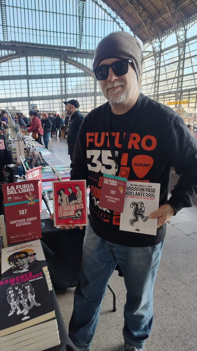 Santiago-Ander (@stgoandereditor) on Twitter photo A las 19 hrs #firma Cristóbal González de <a href="/santobarrio/">Santo Barrio</a> en el #stand 107 de <a href="/stgoandereditor/">Santiago-Ander</a> en <a href="/lafuriadellibro/">La Furia del Libro</a> en <a href="/EstacionMapocho/">Centro Cultural</a> 🥳📚🚀🎸
#LosPrisioneros #LatinoaméricaEsGrande A las 19 hrs #firma Cristóbal González de <a href="/santobarrio/">Santo Barrio</a> en el #stand 107 de <a href="/stgoandereditor/">Santiago-Ander</a> en <a href="/lafuriadellibro/">La Furia del Libro</a> en <a href="/EstacionMapocho/">Centro Cultural</a> 🥳📚🚀🎸
#LosPrisioneros #LatinoaméricaEsGrande