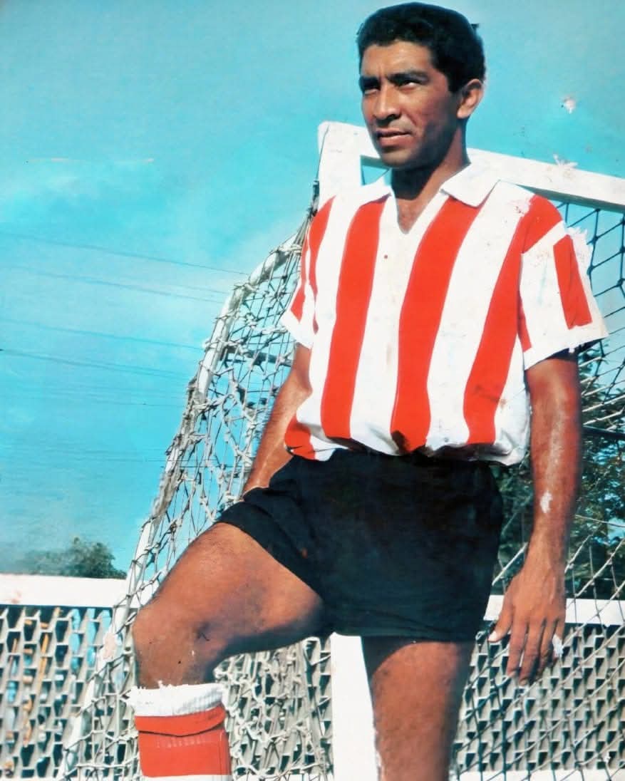 📅#UnDiaComoHoy ¡Fallece Antonio Rada el ‘Cañonero' de Isabel López!

🔙 Antonio Rada falleció un 1 de Junio del 2014, hizo parte de Junior del año (1966-67) y anotó 42 goles en 78 partidos. 

🇨🇴Antonio Rada también conformó la selección Colombia que jugó el mundial de 1962.
