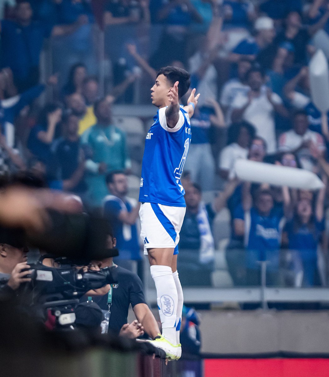 jnkcec's tweet image. QUE FOTO