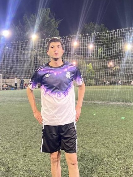 mramerica17_'s tweet photo. Futbolga chaqirsak keladiganlar bormi, har juma Oqtepada òyin bòladi 19:00 dan 21:00 gacha. 
(Prosta formani maqtanish uchun rasmni qòydim) https://t.co/PUKjYG3Wlw