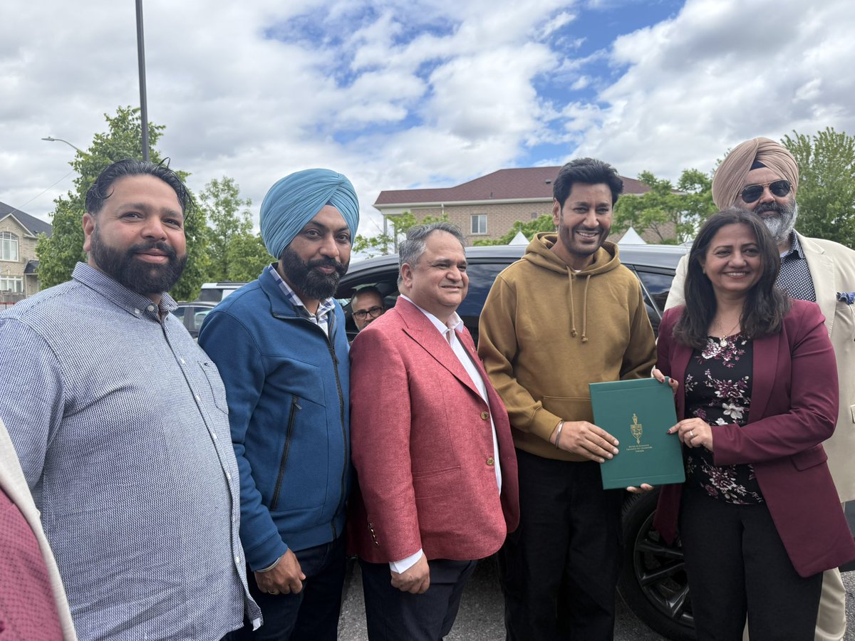 SoniaLiberal's tweet photo. The CDCP is now open to all age groups, saving Canadians $750+ a year on essential dental care! Wonderful reconnecting with familiar faces at Sunshine Dental Clinic’s meet & greet in Brampton. Together, we’re making oral health more accessible for families across Canada! #CDCP https://t.co/HXf4e00YTA