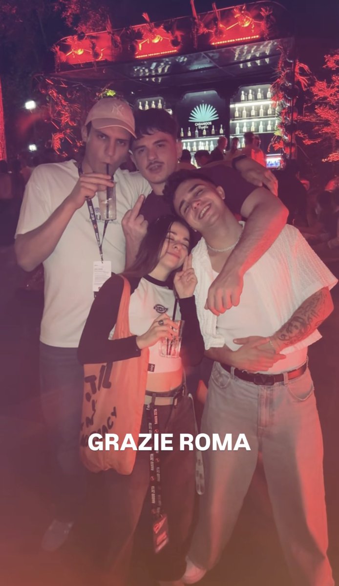 Menomale che ci siete. 
Altrimenti bisognava inventarvi