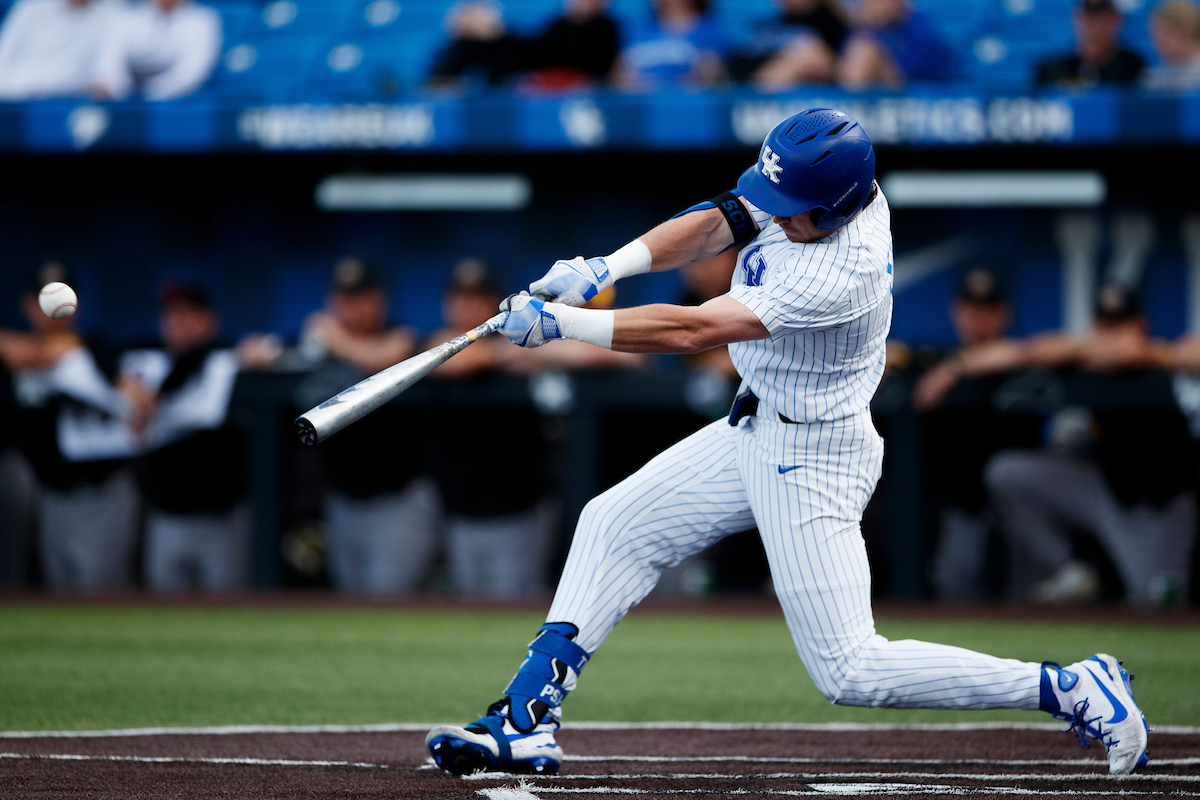 M4 | UK 6, WVU 1

<a href="/j_mccoy2021/">James McCoy</a> SAC fly.