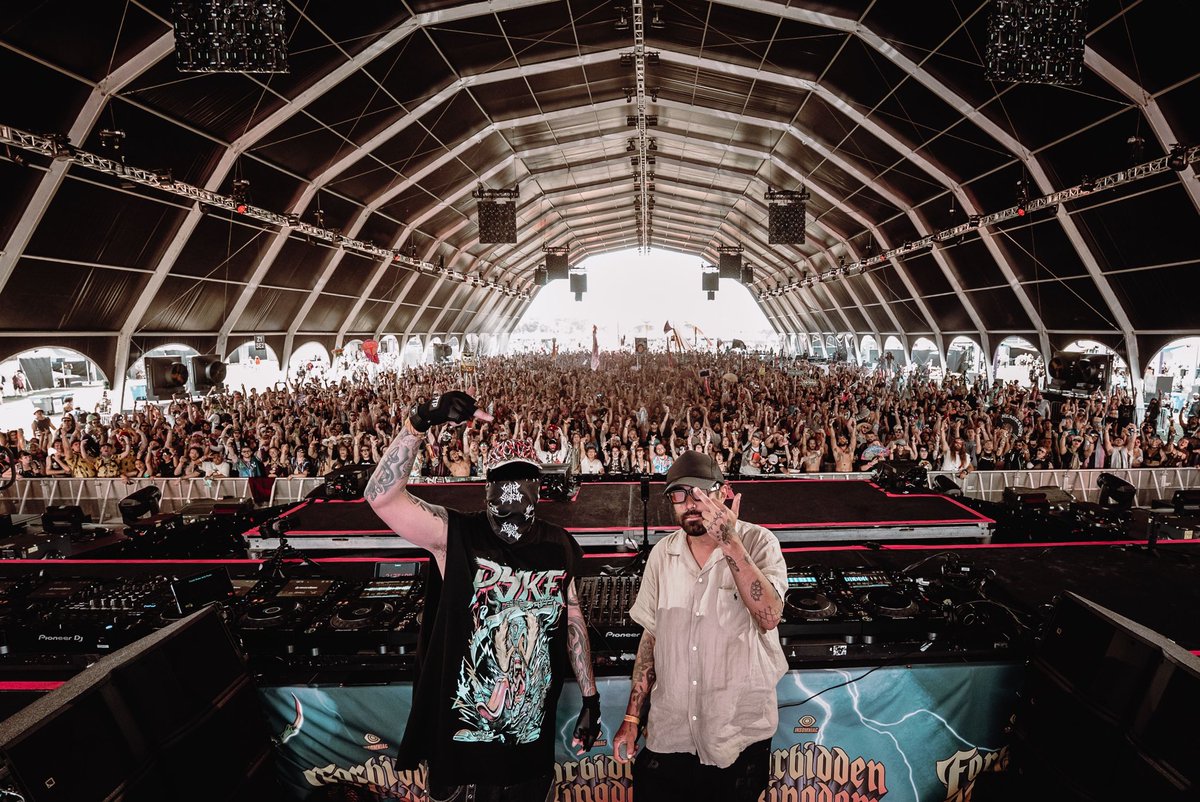 FORBIDDEN KINGDOM

THAT MF’er WENT CRAZY ENERGY WAS SOME OF THE ROWDIEST I SEEN IN A MIN 

MAD LOVE TO MY DOG <a href="/pykedubz/">PYKE</a> 🔪🎨