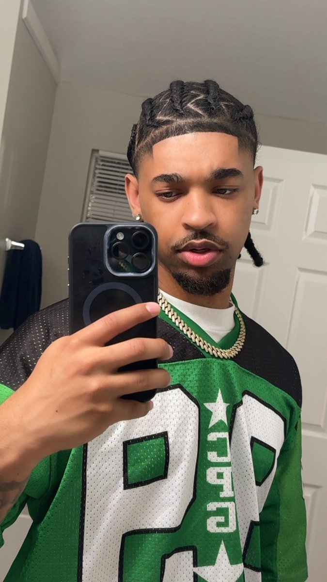 KingA💦✨ tweet media