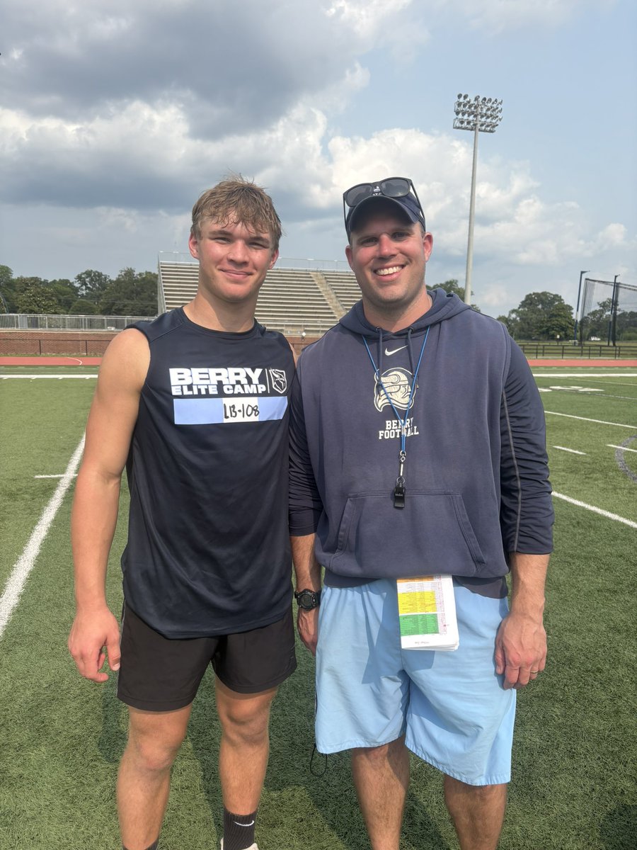 ColtonBogan's tweet image. Thank you @BerryFootball! Had an amazing camp with the opportunity to talk to some incredible coach’s! @Coachward1 @CoachOsbey @David_Hickson @Coach_McCorkle @David_Josephson @FB_CoachElliott @TerryUrsin