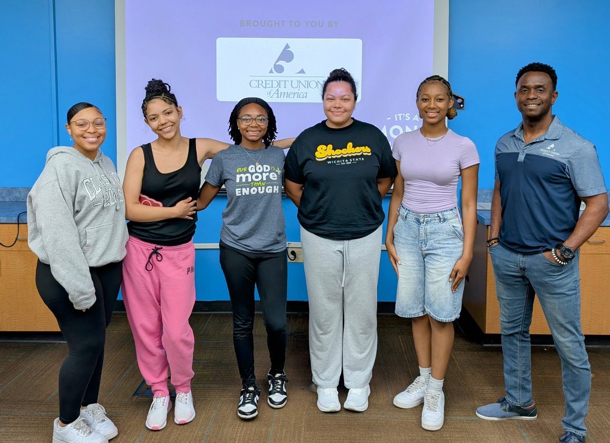 One of these talented ladies will be the nxt #MissJuneteenthICT. Today, taught #FinancialLiteracy to them as they prepare for the upcoming pageant. Can't wait to see them compete for the crown on Sunday, and I wish each of them the very best in their futures.