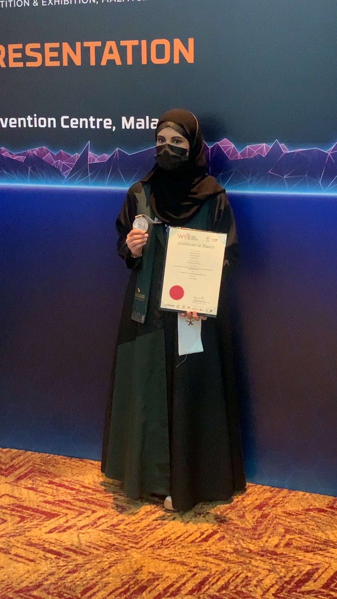 Shadenalabalwi's tweet image. الحمدلله حمدًا كثيرًا طيبًا مباركًا فيه 🤍

فزت بالميدالية الفضية 🥈 (المركز الثاني عالميًا) في معرض آيتكس الدولي 2025  للابتكارات و الاختراعات بماليزيا🇲🇾.

سعيدة وفخورة إني مثلت بلادي 🇸🇦 في هذا المحفل العالمي، وإن شاء الله هذي بتكون البداية لما هو أعظم !
#ITEX #SaudiArabia