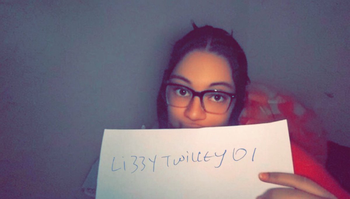 lizzytwilley01's tweet photo. My verification picture 「✔ ᵛᵉʳᶦᶠᶦᵉᵈ」✪ 
  I hate being doubted, so I had to show my face and proof to y’all 🙂 ⋆｡ﾟ🌊｡ https://t.co/9JUsuZzj6B
