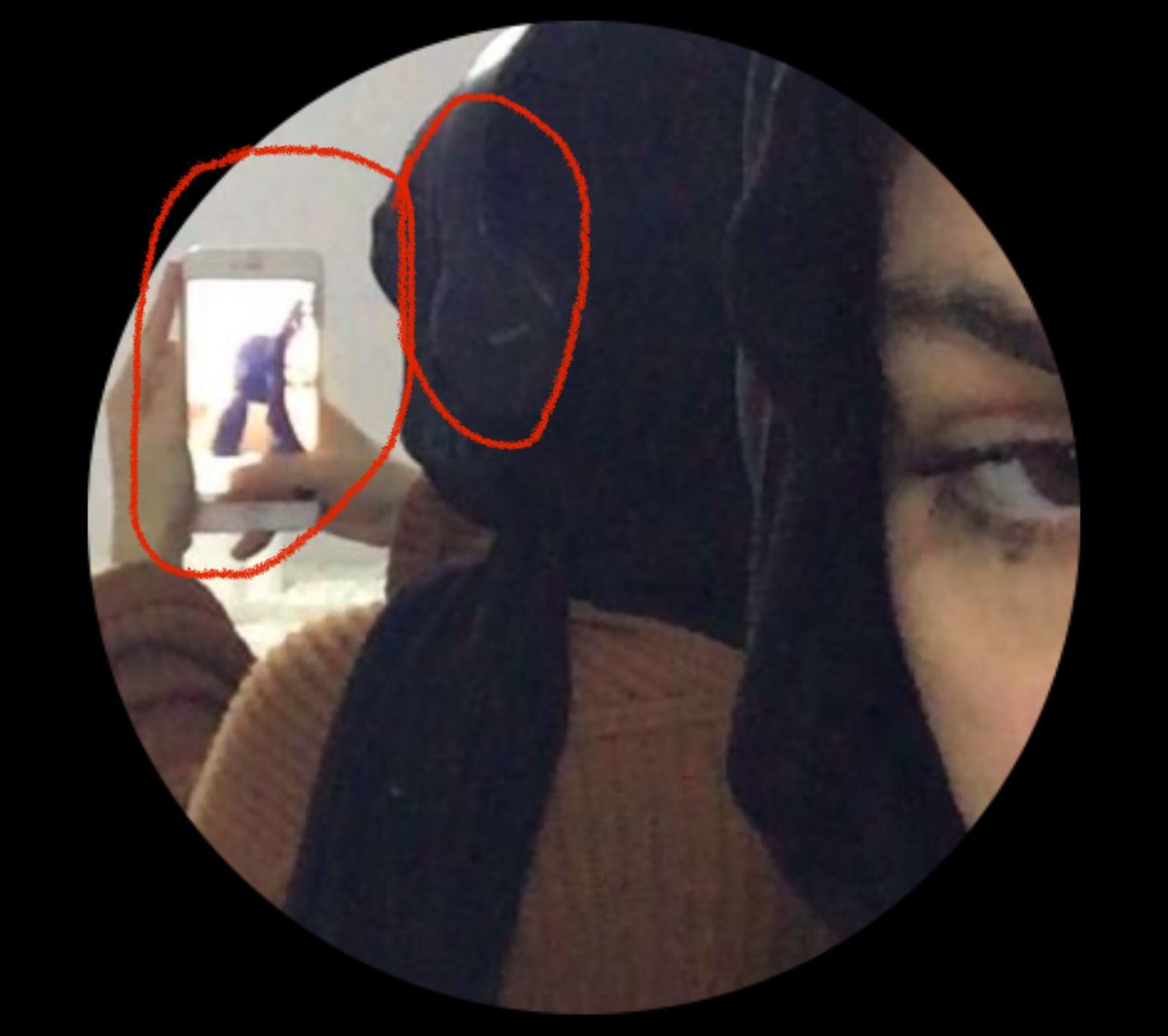 السعودي ما يلبس ارخص سماعة بالسوق يومين وتخرب
السعودي جواله مو من العصر الحجري متوارث بين العايله كلها من الفقر

الحمدلله الذي جعلني سعودي🙏🏻