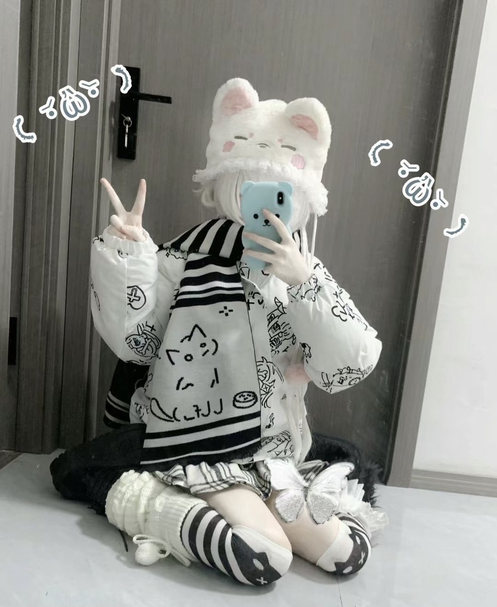 LuuKa31's tweet photo. ๐ผ๐ selfie~!!
just a smol shota boyโฆ bi, poly & full of love to give ๐งธ๐
do i look cuddly today? bc i rly need one ๐ฅบ๐
open heart, soft face, too many feelings ๐๐ญ
#shota #softboy #cutecore #pastelvibes #polyamory #bisexual #kawaiiboy #uwuvibes #cuddlecore #crybabyenergy https://t.co/wH46IHZzYE