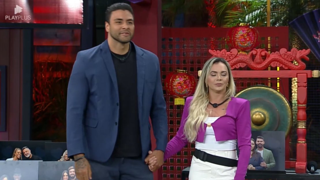 Dantinhas's tweet photo. Ana Paula falando que os julgamentos da Carol e do Radamés lhe causam crise de ansiedade #PowerCuple https://t.co/AR6RksoOdL