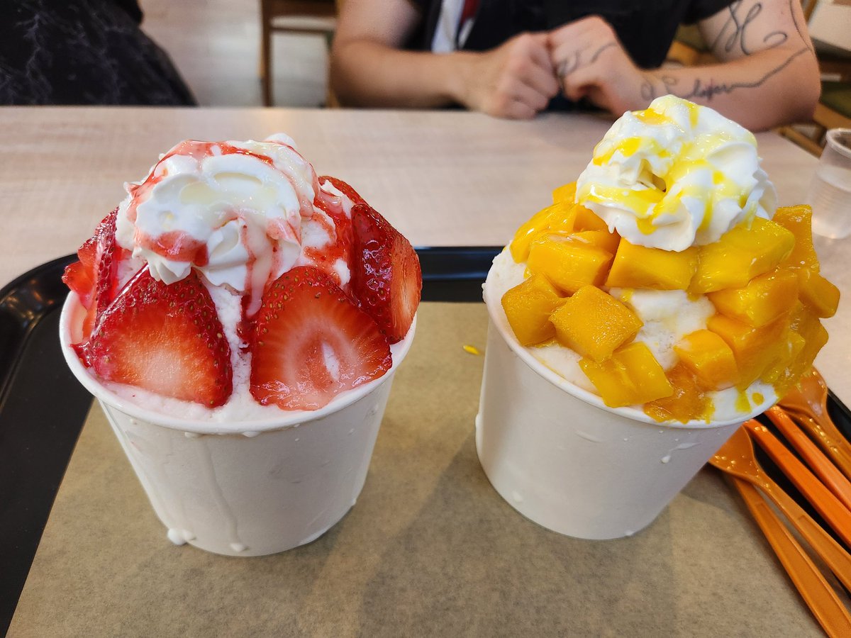 celesteavonne's tweet image. Beak Day for Pride 💜🌈💜
Bingsu
#PinkBox
And bookstores 

Bonus: #BT21 with #TARJ in the center as always