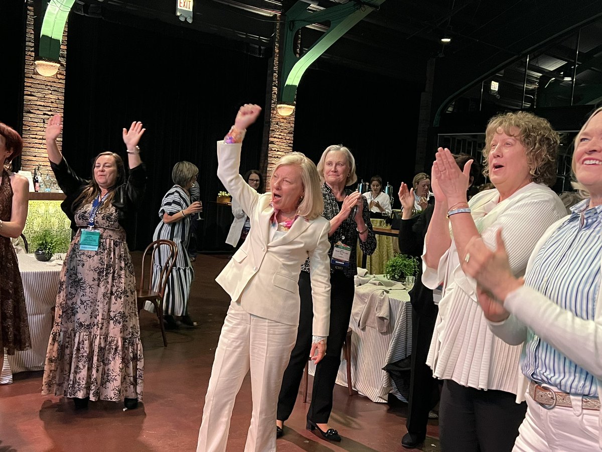 Janice Cowden (@janicetnbcmets) on Twitter photo Just your average night at #ASCO25 ā The <a href="/ASCOPres/">Eric J. Small, MD, FASCO</a> & CMO <a href="/jrgralow/">Julie Gralow</a> tearing up the dance floor at the Presidentās Reception! Just your average night at #ASCO25 ā The <a href="/ASCOPres/">Eric J. Small, MD, FASCO</a> & CMO <a href="/jrgralow/">Julie Gralow</a> tearing up the dance floor at the Presidentās Reception!