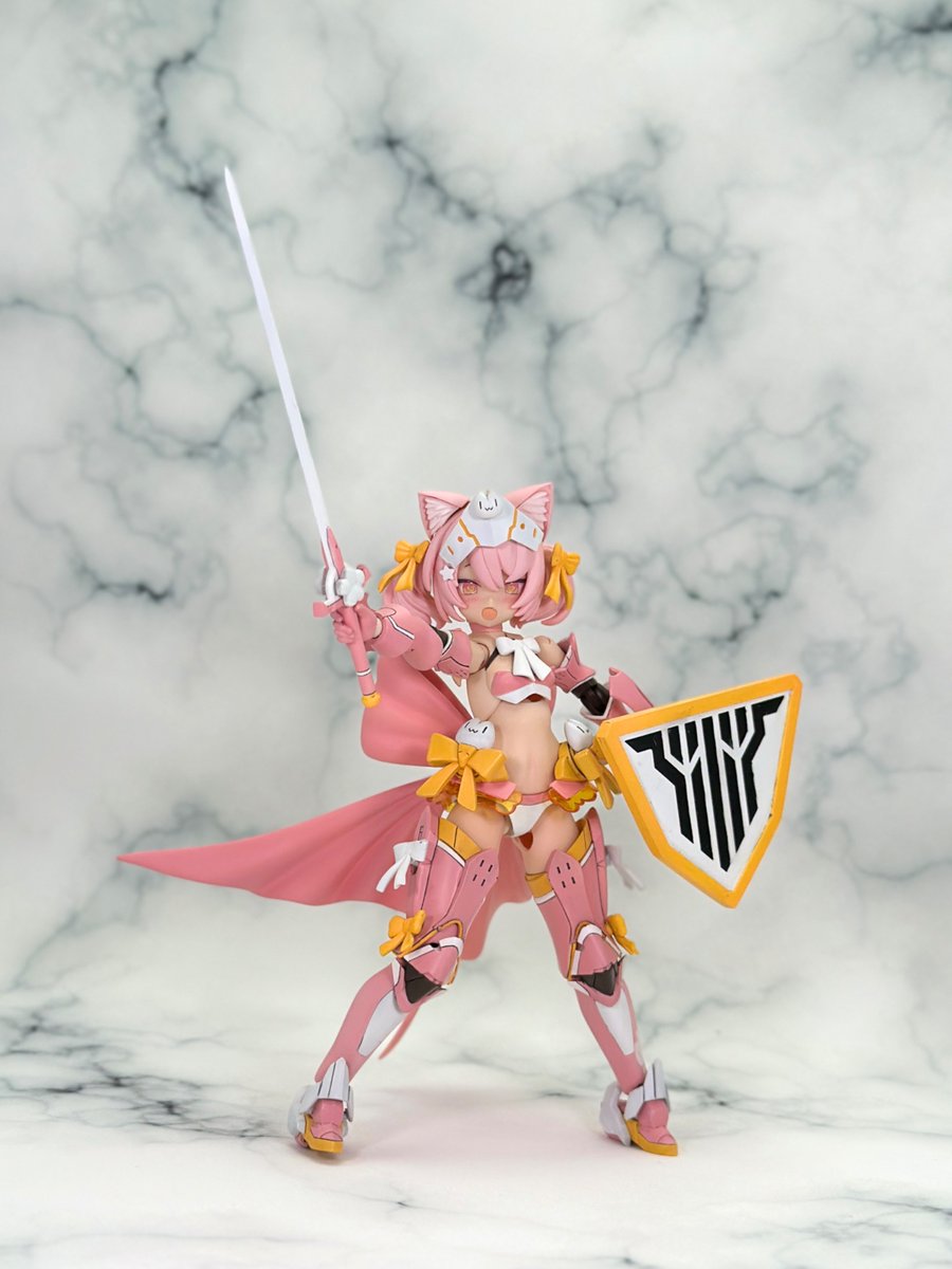 PUNI☆MOFUナイトなマオで参加いたします！

メガミシールドと肉球ソードそして何より可愛さがウェポン！

 #ガールズプラモサークル