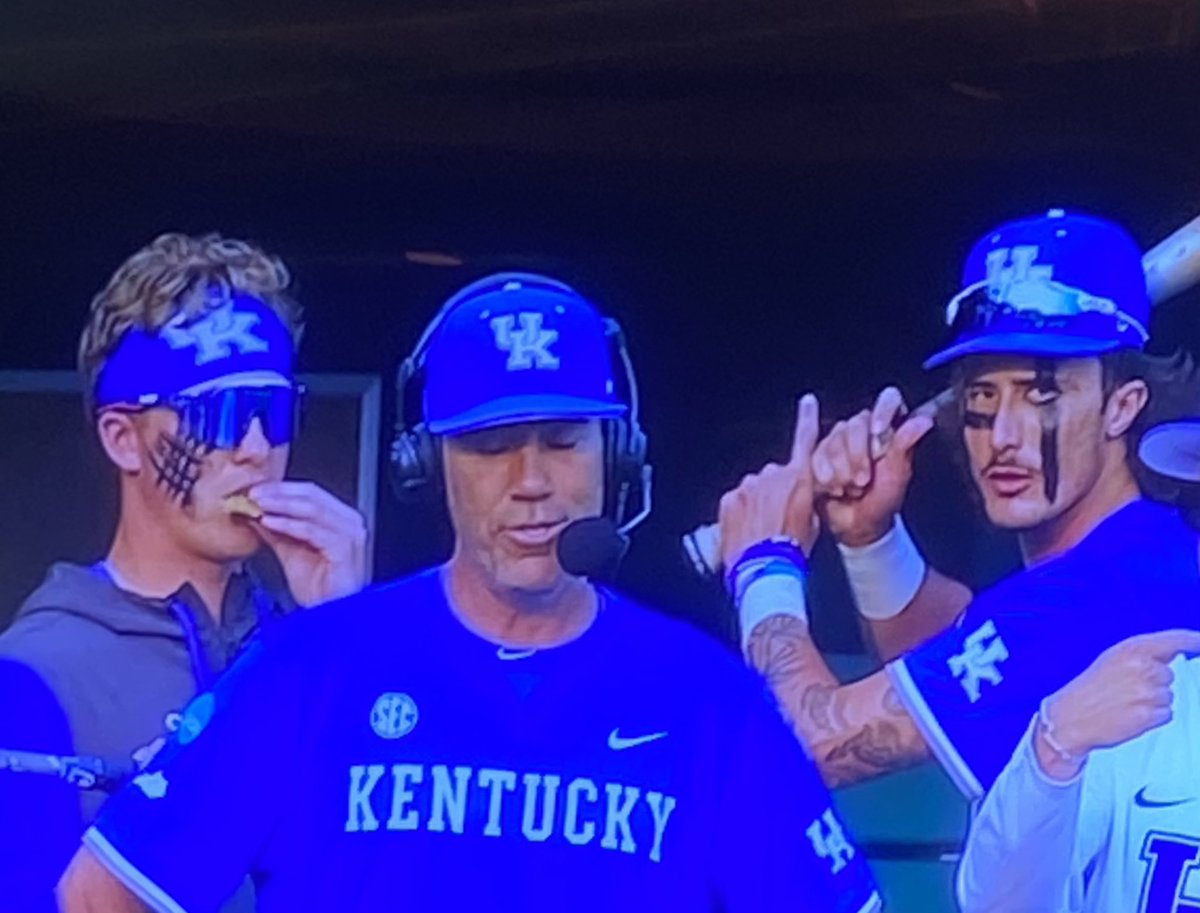 <a href="/TBob53/">T-Bob Hebert</a>