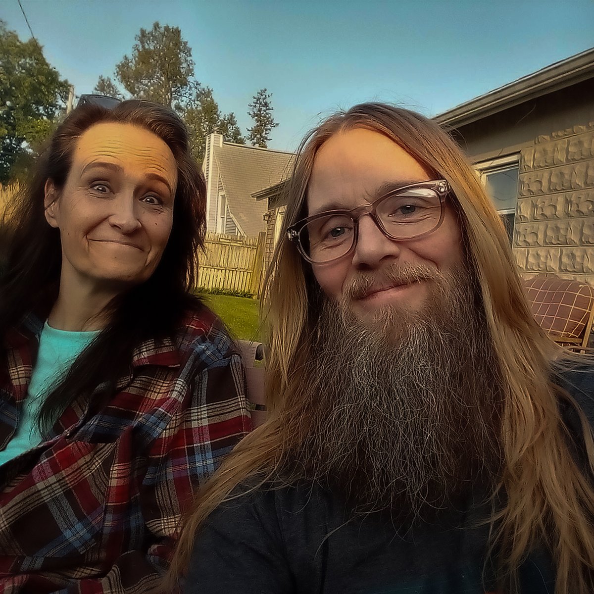 Backyard fire on a Sunday night with a hot chick. Check!