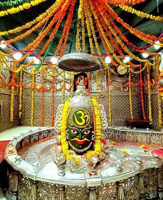 जो सुकून नही है पूरे संसार में
वो सुकून है मेरे महादेव के दरबार में l

हर हर महादेव 🔱🚩🚩🙏