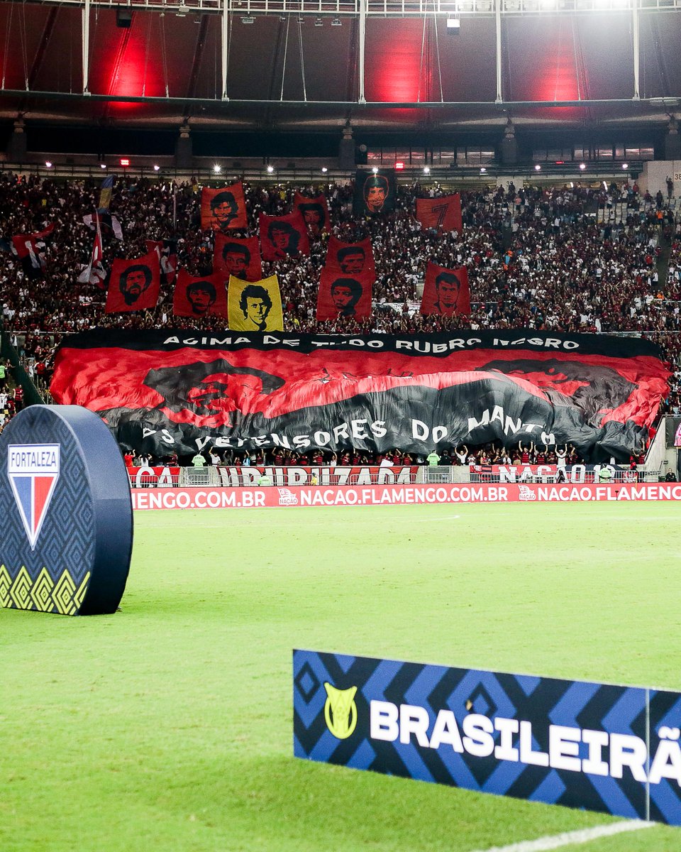Flamengo's tweet photo. "E no Rio não tem outro igual!"

📸: Gilvan de Souza/CRF

#FLAxFOR #QueTorcidaÉEssa https://t.co/CHOPx8kRTp