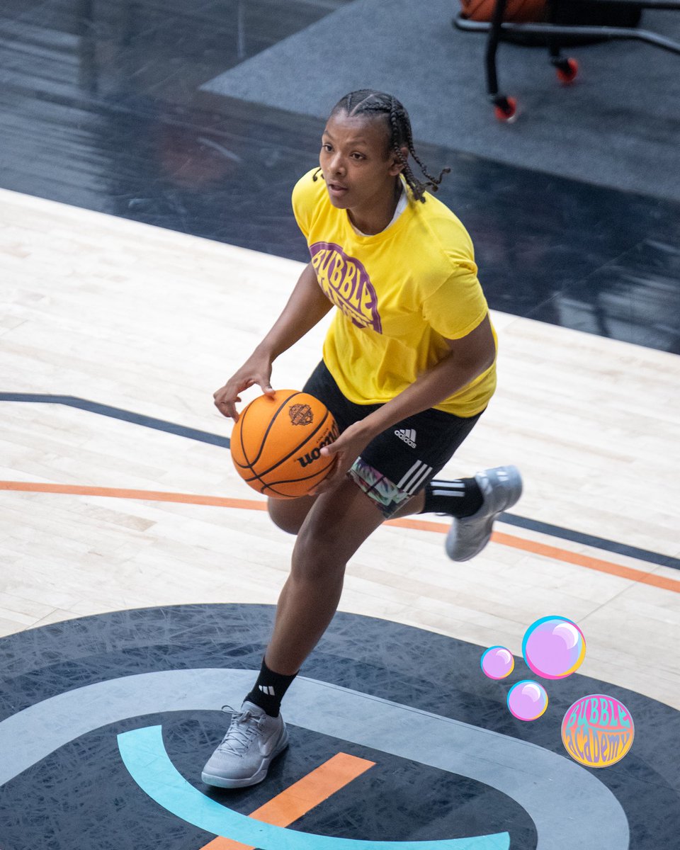 NYGHoops (@nyghoops) on Twitter photo Houston We Have a Problem…
‘29 <a href="/JaKyiahCook_/">Ja’Kyiah Cook #1</a> last scene at OTE Arena in Atlanta, Georgia at The Bubble Acadmey 🫧🫧🫧 Houston We Have a Problem…
‘29 <a href="/JaKyiahCook_/">Ja’Kyiah Cook #1</a> last scene at OTE Arena in Atlanta, Georgia at The Bubble Acadmey 🫧🫧🫧