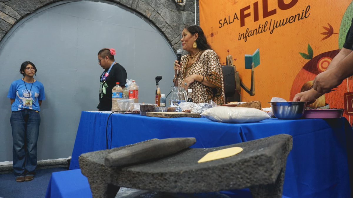 Te compartimos imágenes del Taller: El cacao y su dulzura: propiedades y productos, impartido por Araceli Beltrán Casas