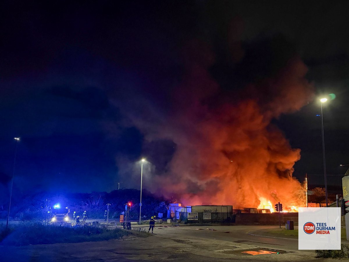 Emergency services are in attendance at Hope Street in Port Clarence area of Middlesbrough. 

A large blaze has broke out at a storage yard which houses several vans, containers and other scrap items. 

#middlesbrough #portclarence