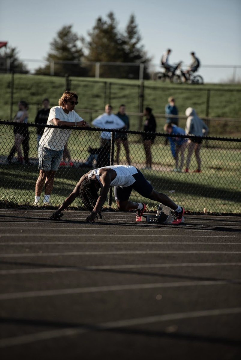 DearisHubbert's tweet image. 2025 track SB’s
60m: 6.97 PR‼️
100m: 11.4
Long jump: 19’11.5 PR‼️
@OJW_Scouting @PrepRedzoneMN
@KeatonJ_3 @ChrisBergeski @CoachSamOjuri22 @CoachRenoYale @CoachJ_Everett