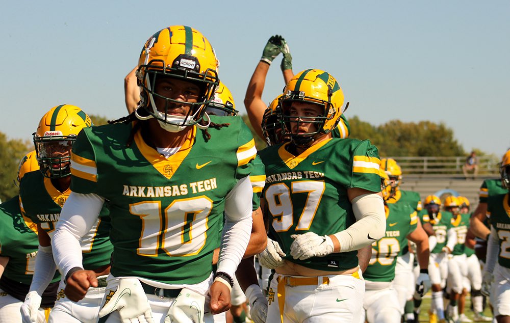 Kyron Marshall (@kyronmarshall26) on Twitter photo After a great conversation with <a href="/RoyThompsonFB/">CoachThompson</a> I’m Blessed to receive an offer from <a href="/ATUFootball/">Arkansas Tech Football</a>.
<a href="/CoachBChilton/">Bonner Chilton</a> <a href="/ParkviewLr/">Little Rock Parkview Football</a> <a href="/BobbyBolding/">bobby bolding</a> <a href="/PrepRedzone/">Prep Redzone 🏈</a> After a great conversation with <a href="/RoyThompsonFB/">CoachThompson</a> I’m Blessed to receive an offer from <a href="/ATUFootball/">Arkansas Tech Football</a>.
<a href="/CoachBChilton/">Bonner Chilton</a> <a href="/ParkviewLr/">Little Rock Parkview Football</a> <a href="/BobbyBolding/">bobby bolding</a> <a href="/PrepRedzone/">Prep Redzone 🏈</a>