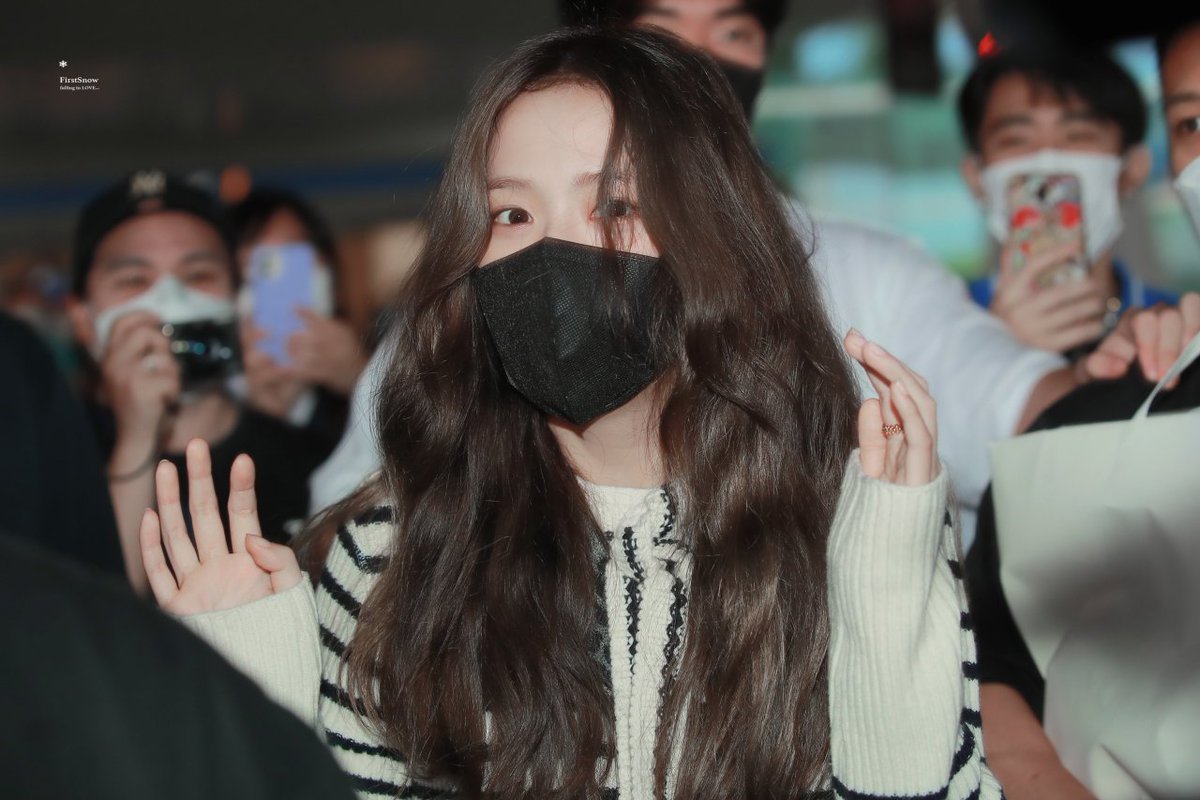 𝙎𝙏𝙀𝙇𝙇𝘼𝙍𝙄𝙐𝙈 6th YEAR tweet media