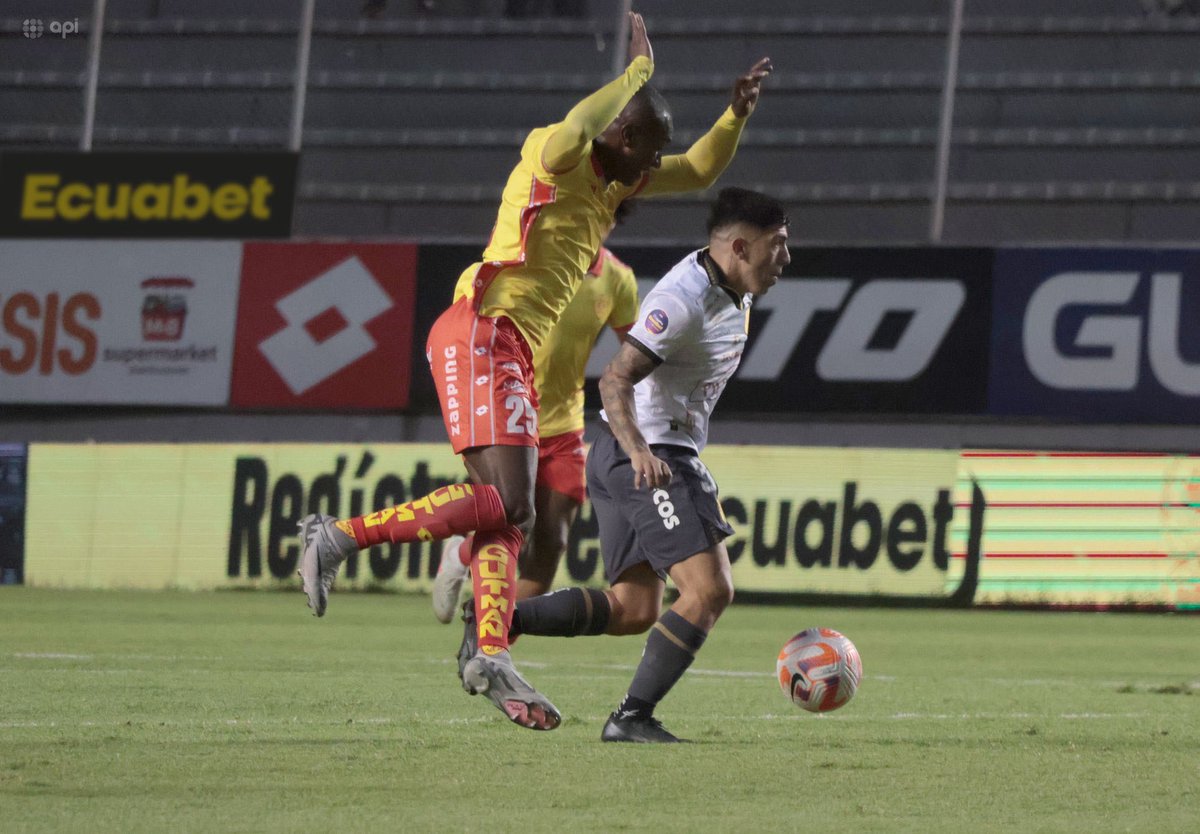 Radio Caravana (@caravana750) on Twitter photo ๐ฅ ยกAUCAS LE IMPIDE A BARCELONA ADUEรARSE DE LA PUNTA DE LA LIGAPRO!
๐ <a href="/Aucas45/">S. D. Aucas Oficial</a> 2-0 <a href="/BarcelonaSC/">BARCELONA S.C.</a> ๐ก
๐ <a href="/LigaProEC/">LigaPro</a>
๐๏ธ Fecha 15
๐๏ธ Gonzalo Pozo
๐๐ป Lo escuchaste por radiocaravana.com y diblu.ec ๐ฅ ยกAUCAS LE IMPIDE A BARCELONA ADUEรARSE DE LA PUNTA DE LA LIGAPRO!
๐ <a href="/Aucas45/">S. D. Aucas Oficial</a> 2-0 <a href="/BarcelonaSC/">BARCELONA S.C.</a> ๐ก
๐ <a href="/LigaProEC/">LigaPro</a>
๐๏ธ Fecha 15
๐๏ธ Gonzalo Pozo
๐๐ป Lo escuchaste por radiocaravana.com y diblu.ec