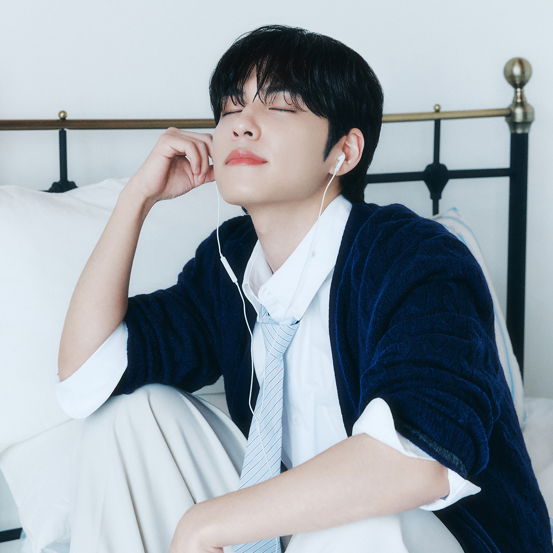 afterblow_kr's tweet image. #이벤트
내일이면 올영세일 종료..!
아쉬운 마음 달래며 댓글 이벤트 열게요?

ଘ참여 방법
댓글로 ‘애블 올영세일’ 남기기

ଘ경품
1인 : 원필 미.공.개 폴라로이드 1장&amp;amp;신제품 1종
3인 : 신제품 1종

ଘ6월 16일,당첨자 5인 개인 쪽지 발송 예정