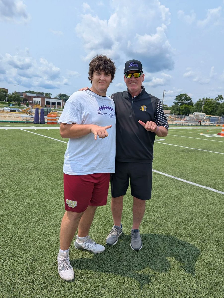 Jasimmonsvi's tweet image. Great day working with @RyleeCheek  and @TD_HARM at @CoachWilder353 football camp!! Real glad I got a chance to work with yall!!! #tntech #WingsUp