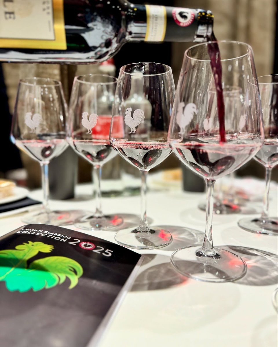 Chianti Classico speaks a common language—bright cherry, savory herbs, earthy depth—but every producer has their own accent. That’s the beauty of the region: consistency with character. 

📸: albertowinelover via Instagram