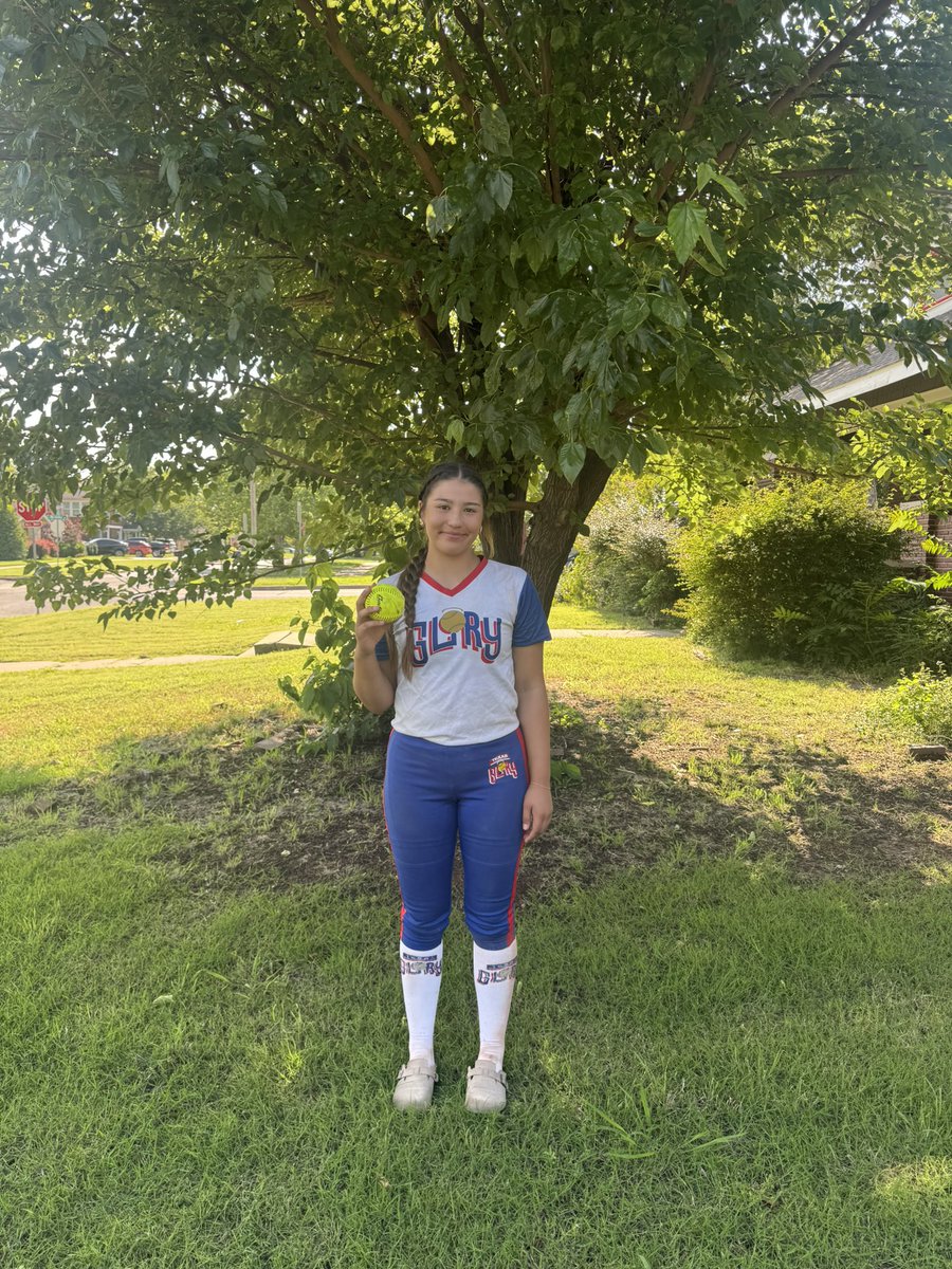Kaybree Blackbird, 2027, gets her 5th bomb of the season! #kaybreeblackbirdsoftball #homerun #texasgloryneok #oklahomasoftball #2027grad