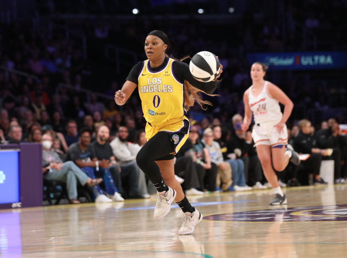 Jevone Moore tweet media